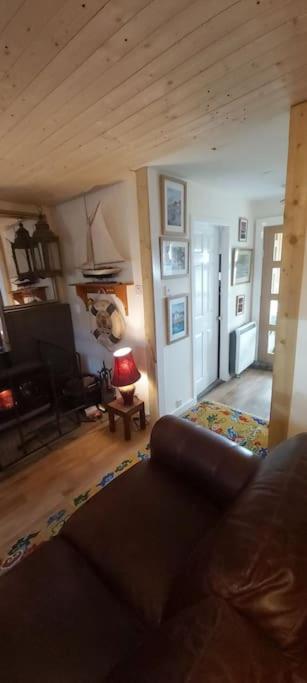 Captain Tom'S. A Cosy Wee House In Lochinver . Exterior photo