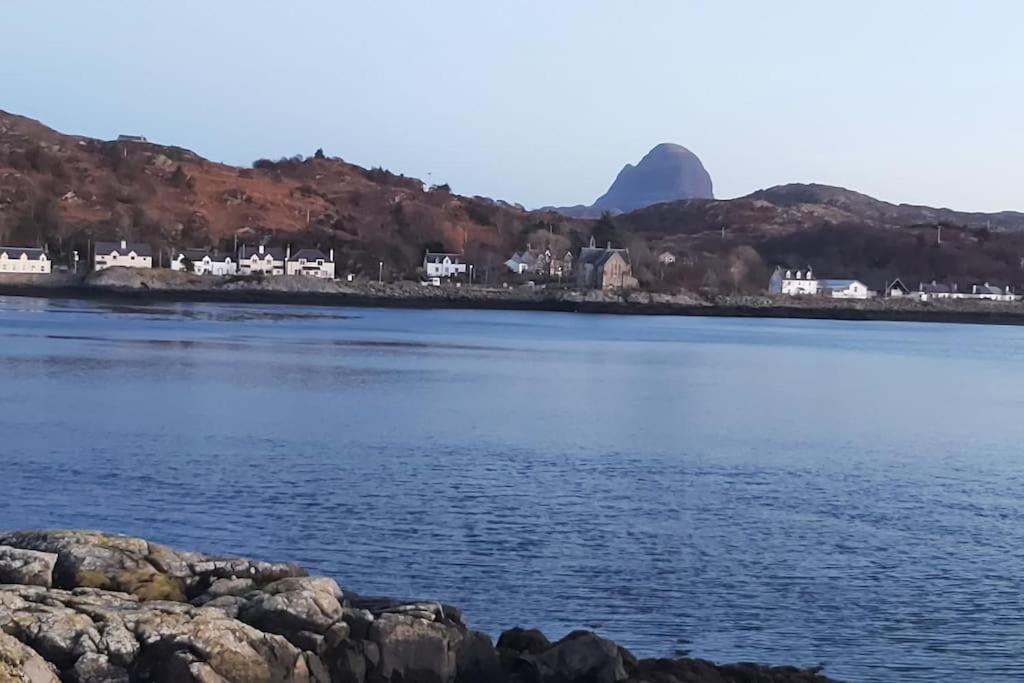 Captain Tom'S. A Cosy Wee House In Lochinver . Exterior photo